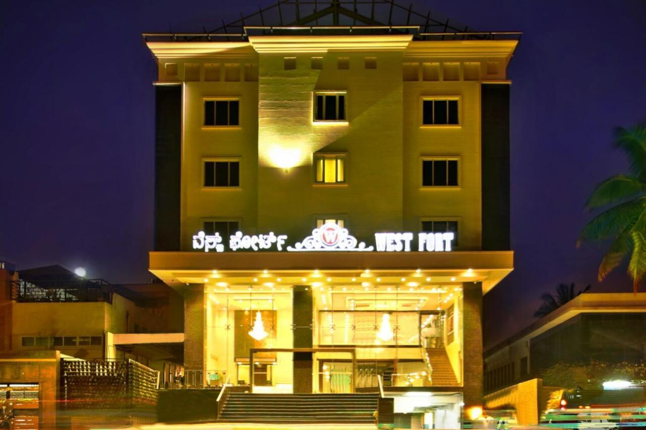 West Fort Hotel Бангалор Экстерьер фото